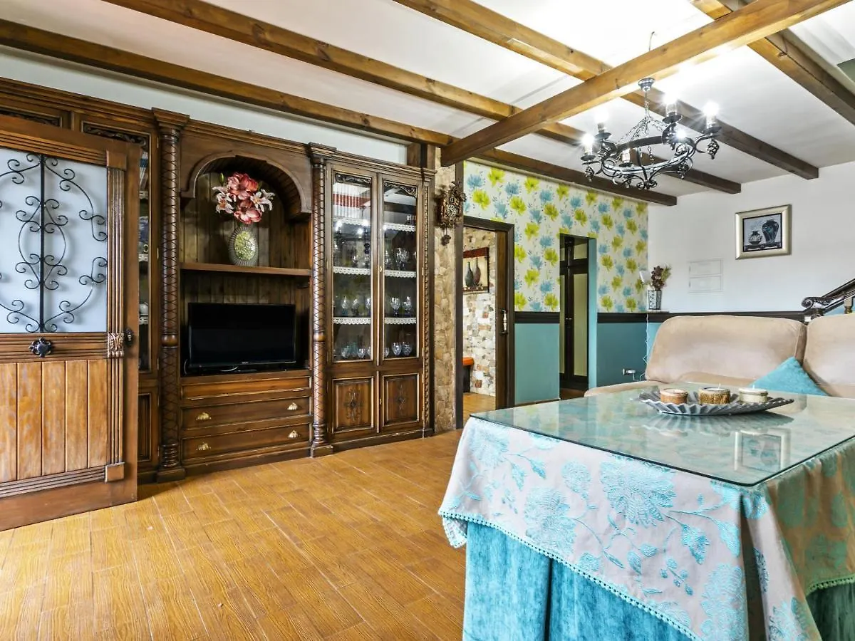 Vintage Holiday Home In Ronda With Jacuzzi