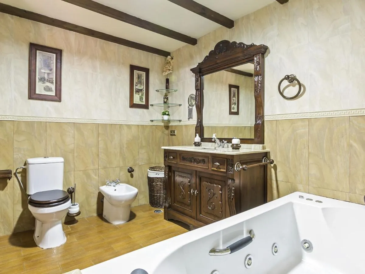 Vintage Holiday Home In Ronda With Jacuzzi Spanje