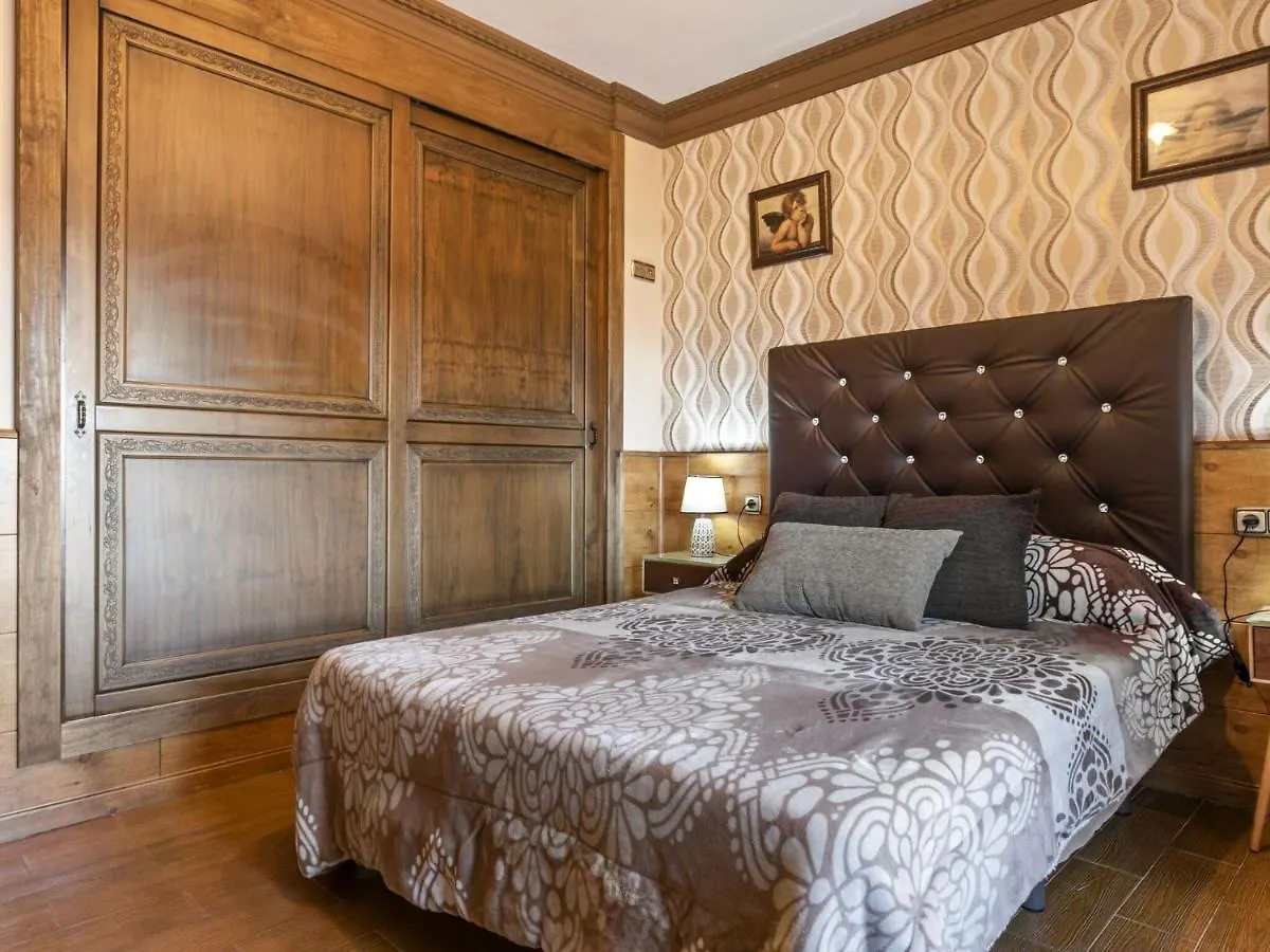 Vintage Holiday Home In Ronda With Jacuzzi